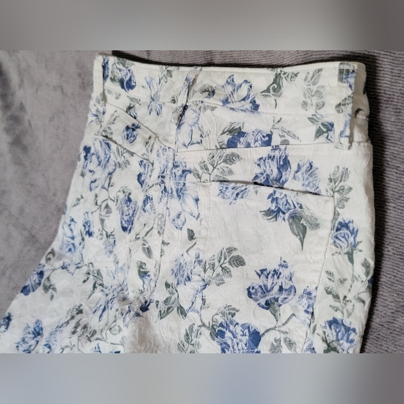 RARE Women's Charter Club White Floral Lexington Straight Pants Sz 12 LIKE NEW - Picture 15 of 15